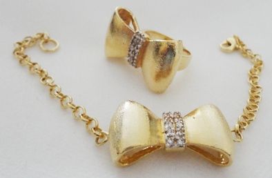Pulseira e anel laço